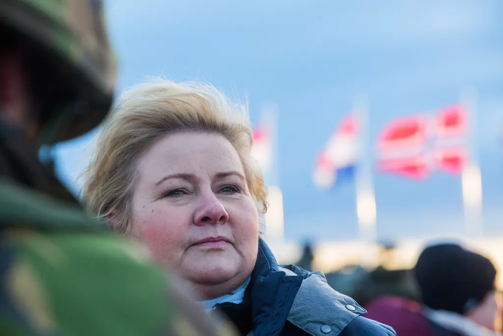 Erna Solberg slo ned forsvarsopprør i Høyre | FriFagbevegelse