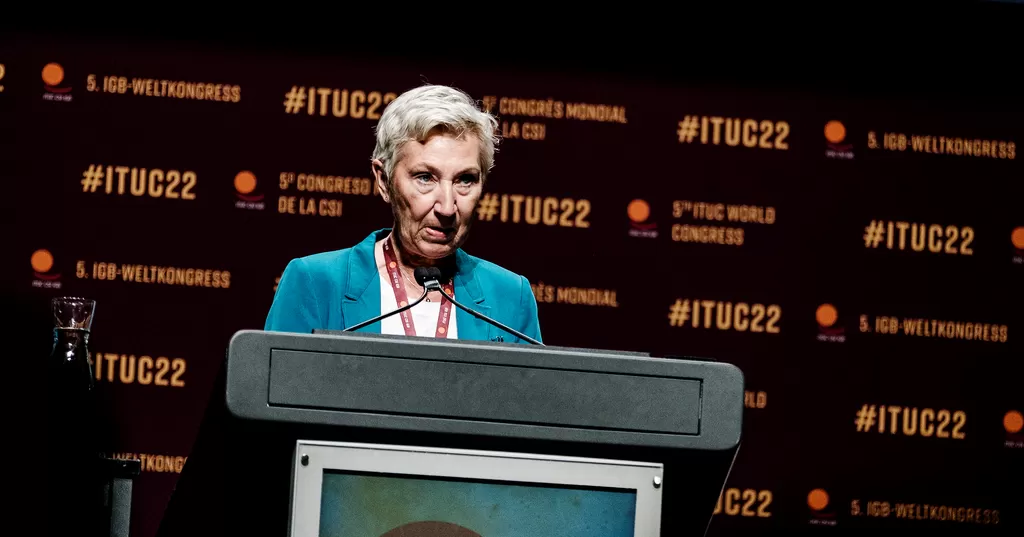 Sfide Nella stessa linea, il leader Ituc e LO Peggy Hessen Følsvik può dichiarare durante la Conferenza Ituc a Melbourne. 